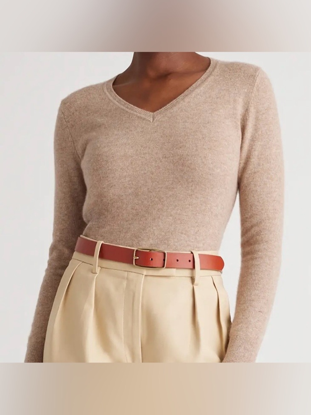 Quince V-Neck Lightweight 100% Cashmere Sweater in Beige